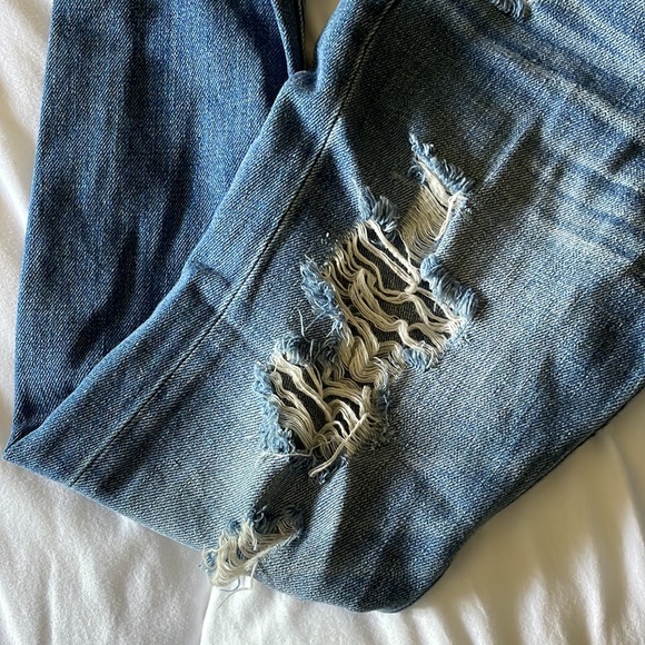 🦌Abercrombie & Fitch Boyfriend Straight Distressed Jeans - Picture 7 of 8